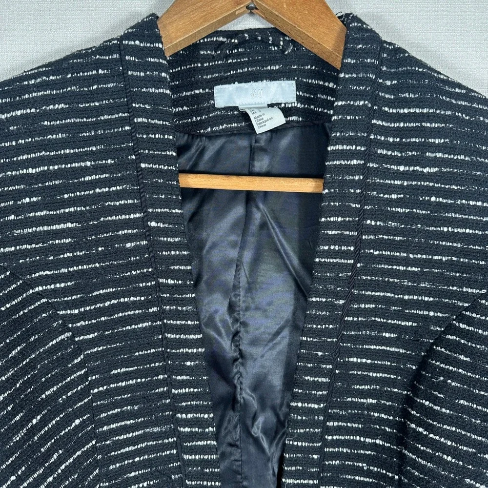H&M open front